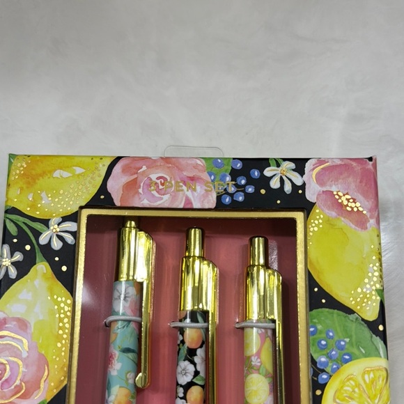 Clementine Floral Pen Set with Gold Accents New in Package - Picture 4 of 5
